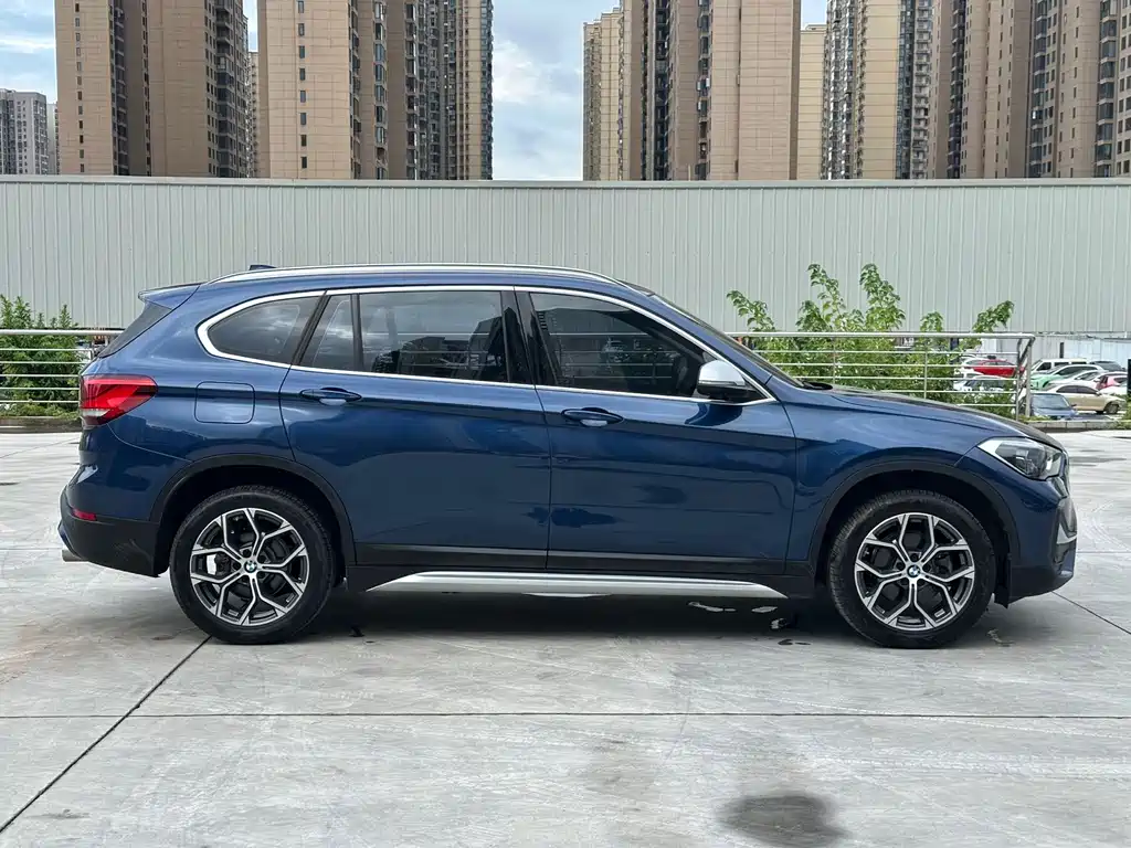 BMW X1 2021 — фото 8