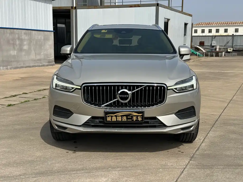 Volvo XC60 2018 — фото 2