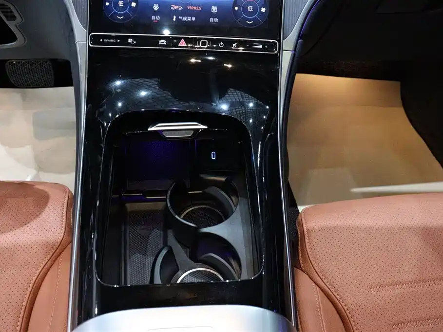 Mercedes-Benz GLC 2026 — фото 10