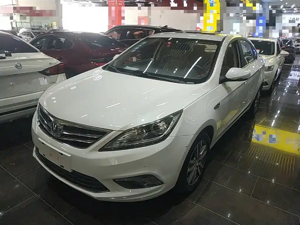Changan Eado 2016 — фото 2