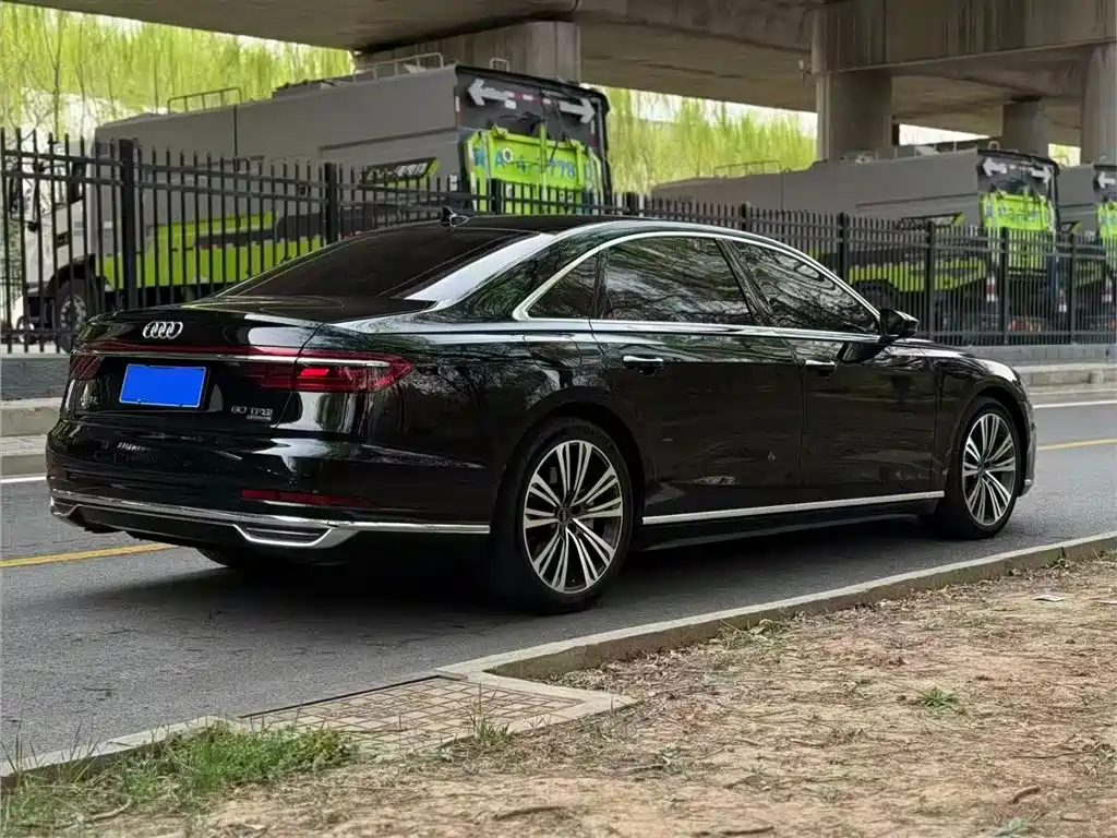 Audi A8 2022