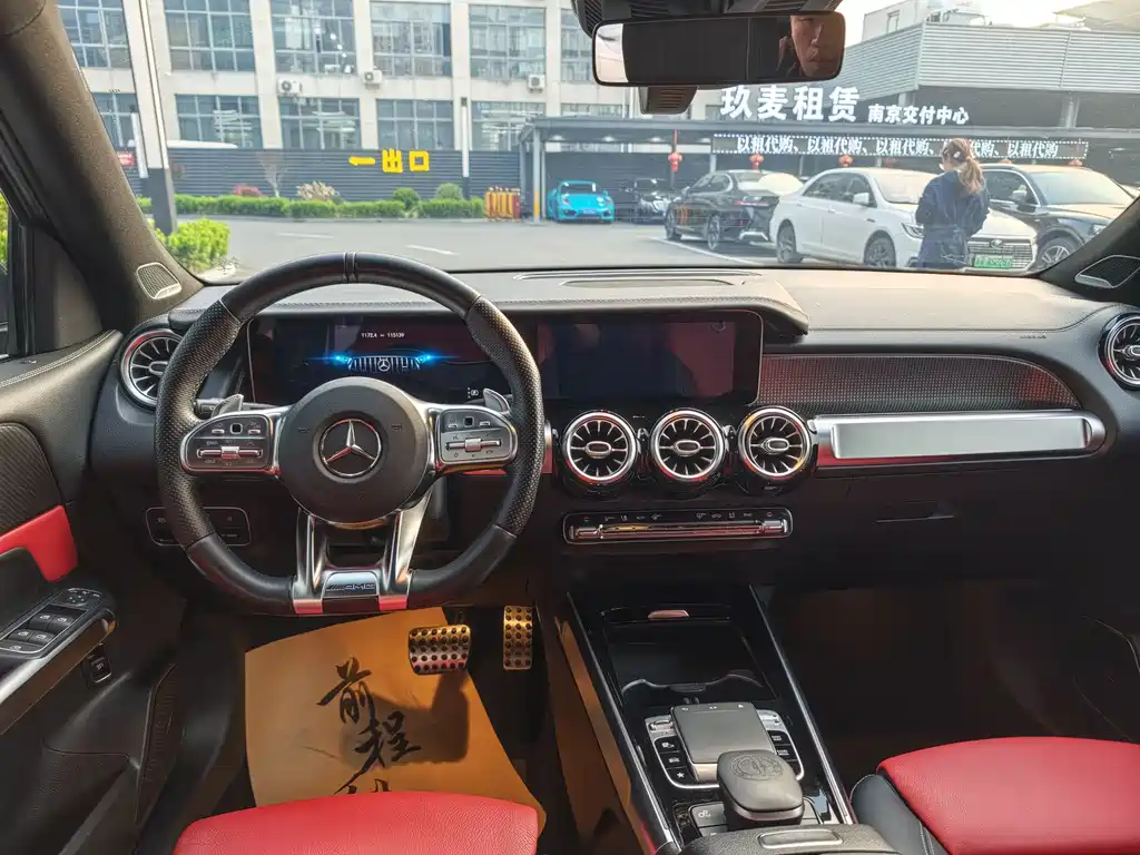 Mercedes-Benz GLB AMG 2021 — фото 18