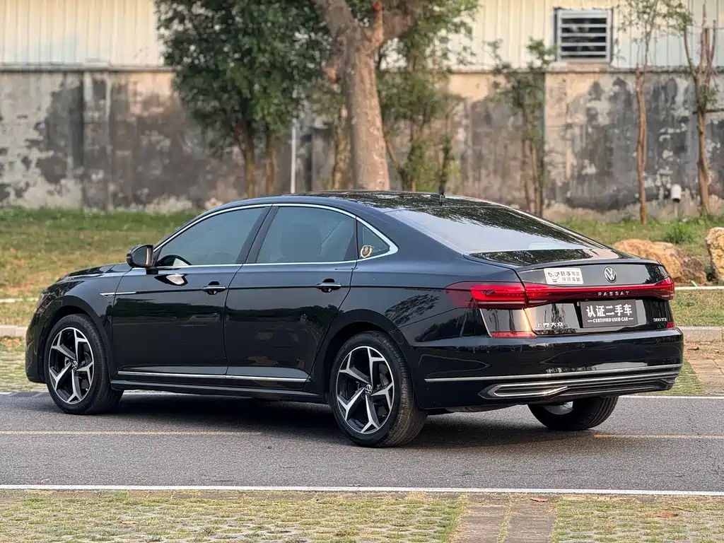 Volkswagen Passat 2024 — фото 7