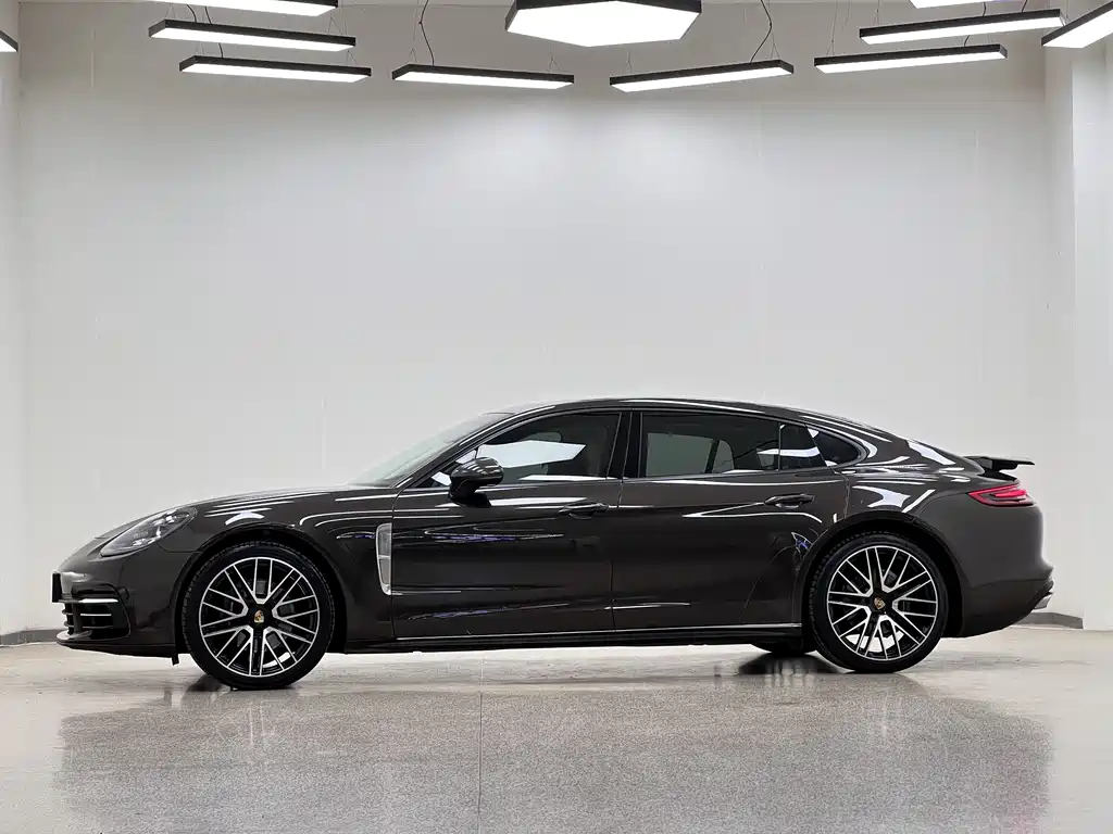 Porsche Panamera 2019 — фото 4