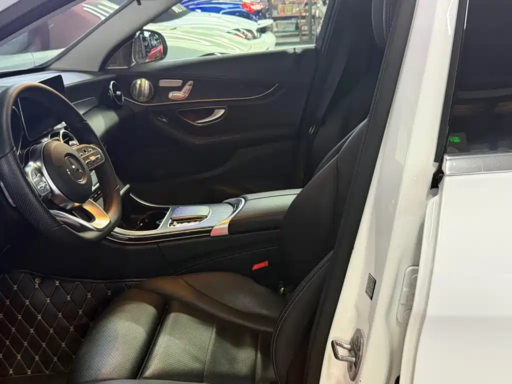 Mercedes-Benz C-Class 2019