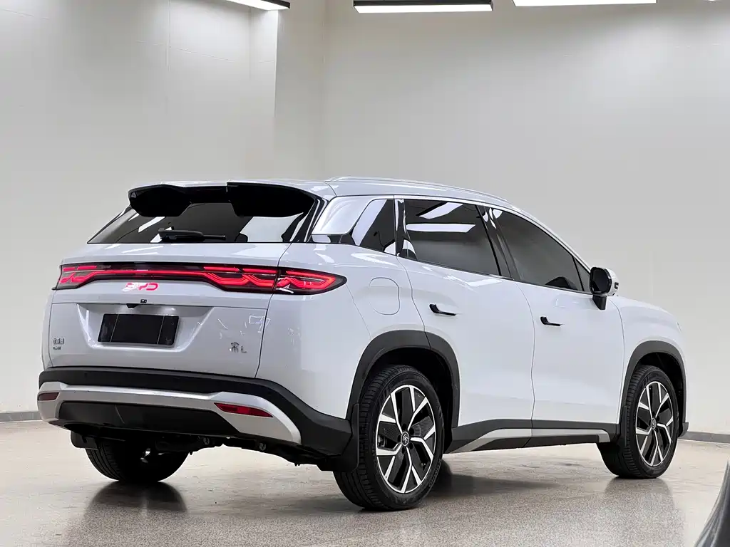BYD Song L DM-i 2025 — фото 7