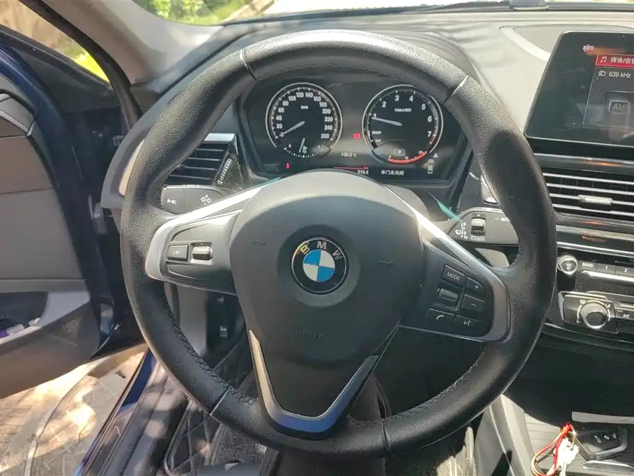 BMW 1 Series 2022 — фото 15