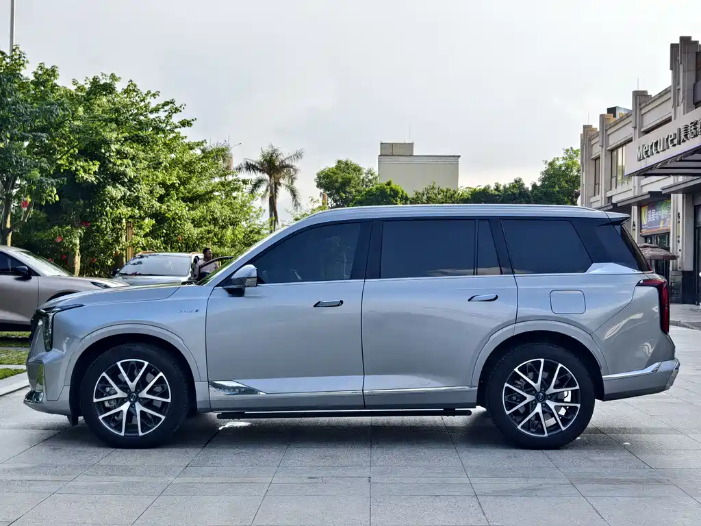 GAC Motor Trumpchi ES9 2024 — фото 4