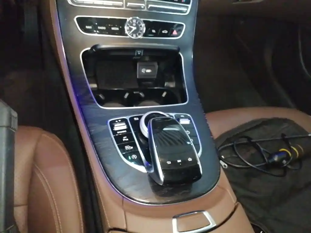Mercedes-Benz E-Class 2018 — фото 14