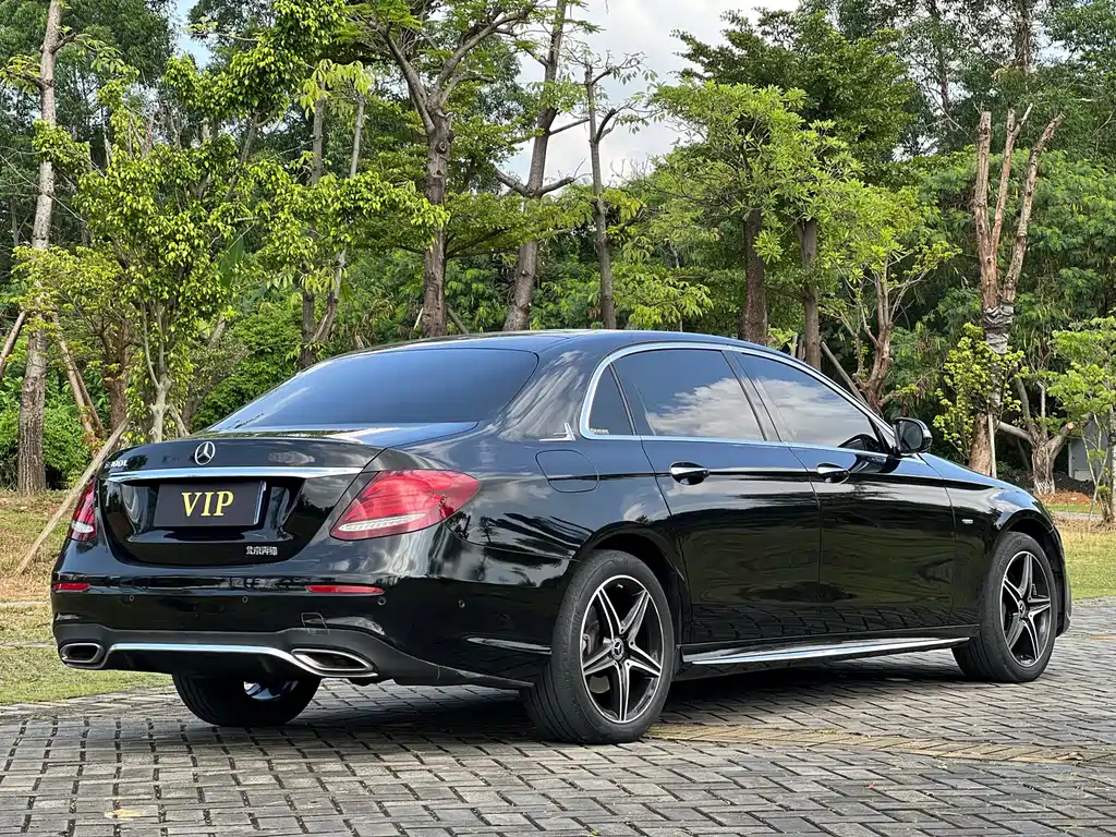 Mercedes-Benz E-Class 2020 — фото 15
