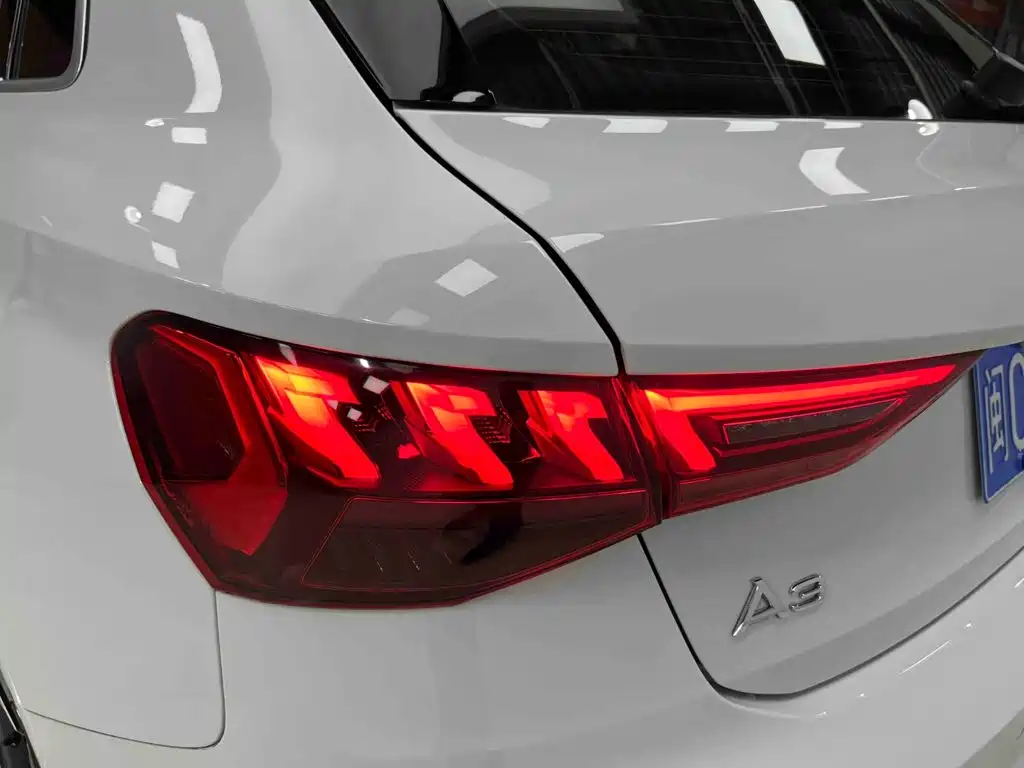 Audi A3 2023 — фото 19