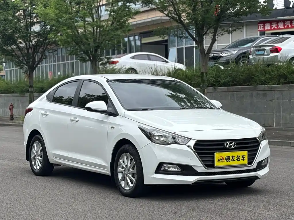 Hyundai Verna 2017 — фото 3