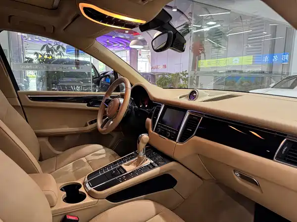 Porsche Macan 2015