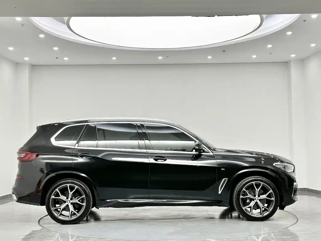 BMW X5 2023 — фото 3