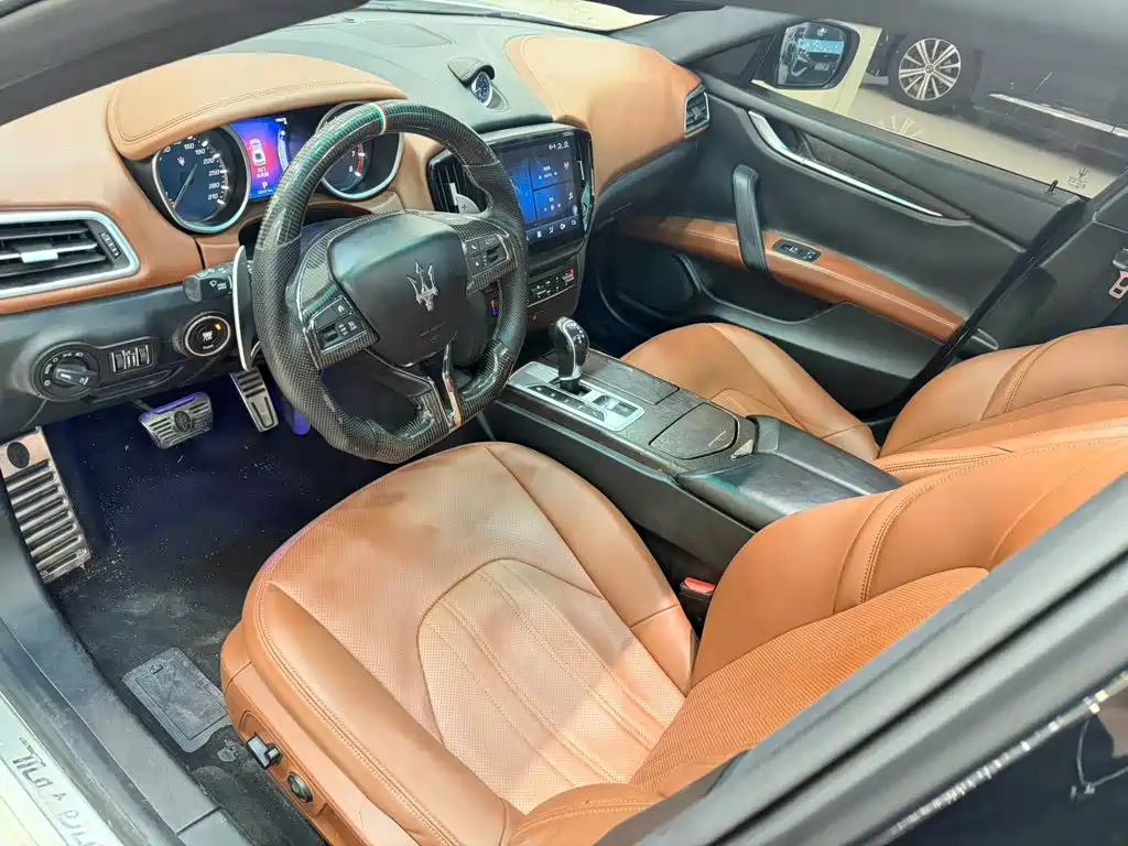 Maserati Ghibli 2014 — фото 5