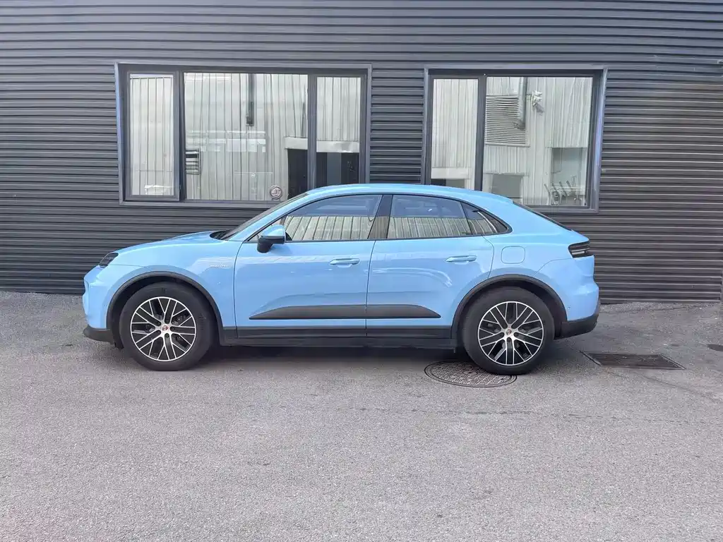 Porsche Macan EV 2025 — фото 5