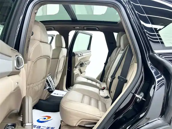 Porsche Cayenne 2011