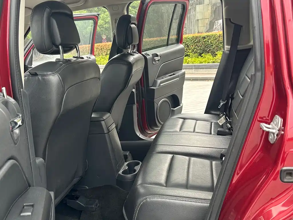 Jeep Patriot 2014 — фото 15