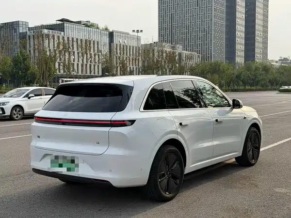 Li Auto L6 2024
