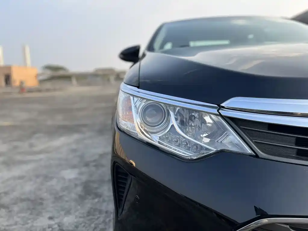 Toyota Camry 2015 — фото 14
