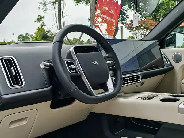 Li Auto L7 2024
