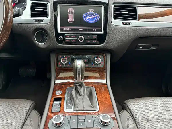 Volkswagen Touareg 2013