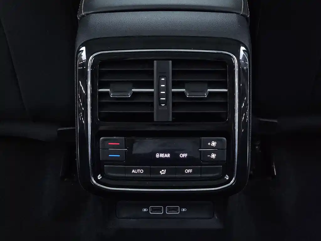 Volkswagen Passat 2019 — фото 14