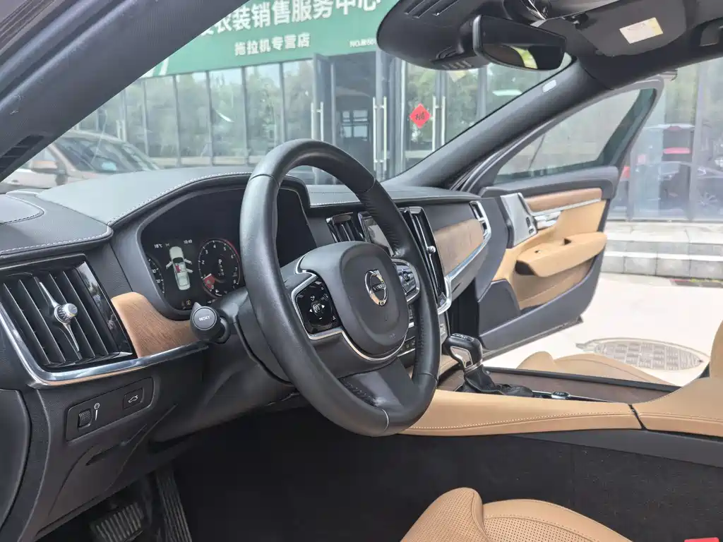 Volvo S90 2017 — фото 14