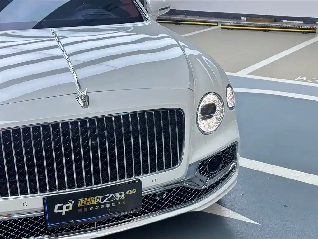 Bentley Flying Spur 2023 — фото 4