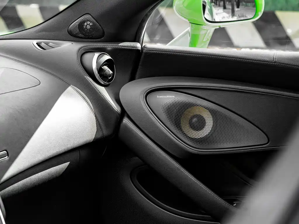 McLaren 570 2016 — фото 10