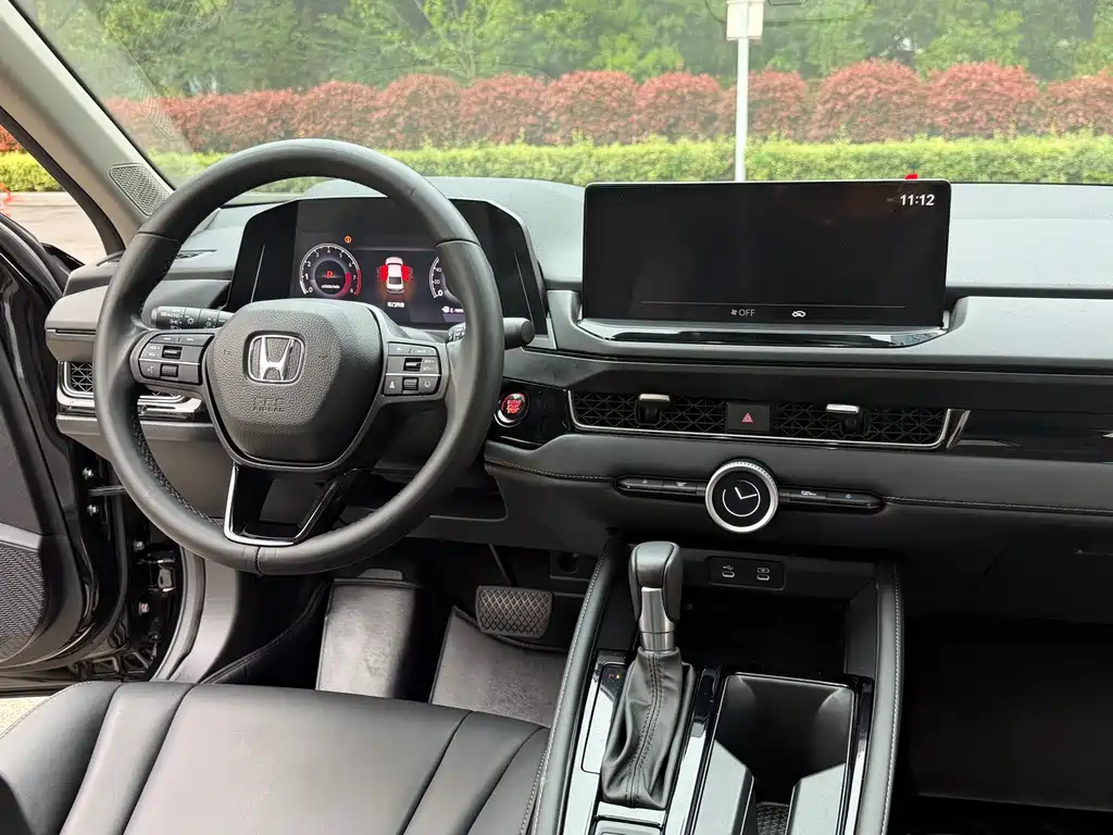 Honda Inspire 2025 — фото 12