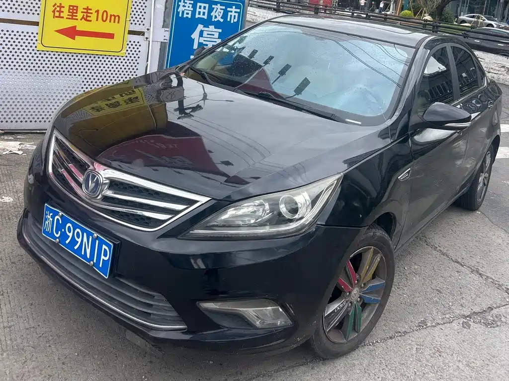 Changan Eado 2016 — фото 1