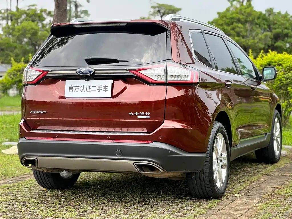 Ford Edge 2016 — фото 7