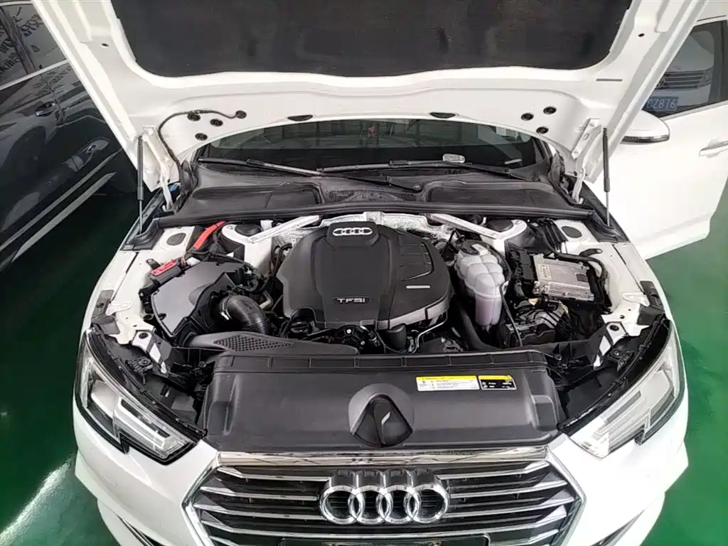 Audi A4L 2019 — фото 20