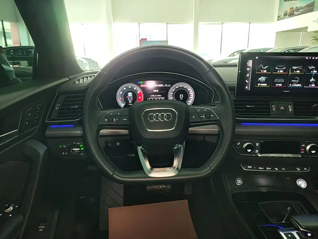 Audi Q5L Sportback 2022 — фото 7