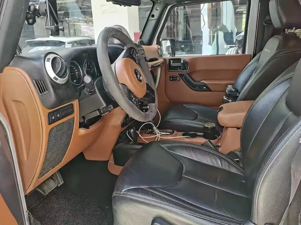 Jeep Wrangler 2015 — фото 4