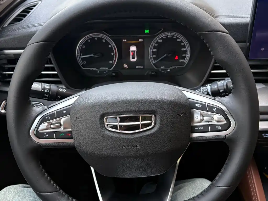 Geely Vision X6 2022 — фото 14