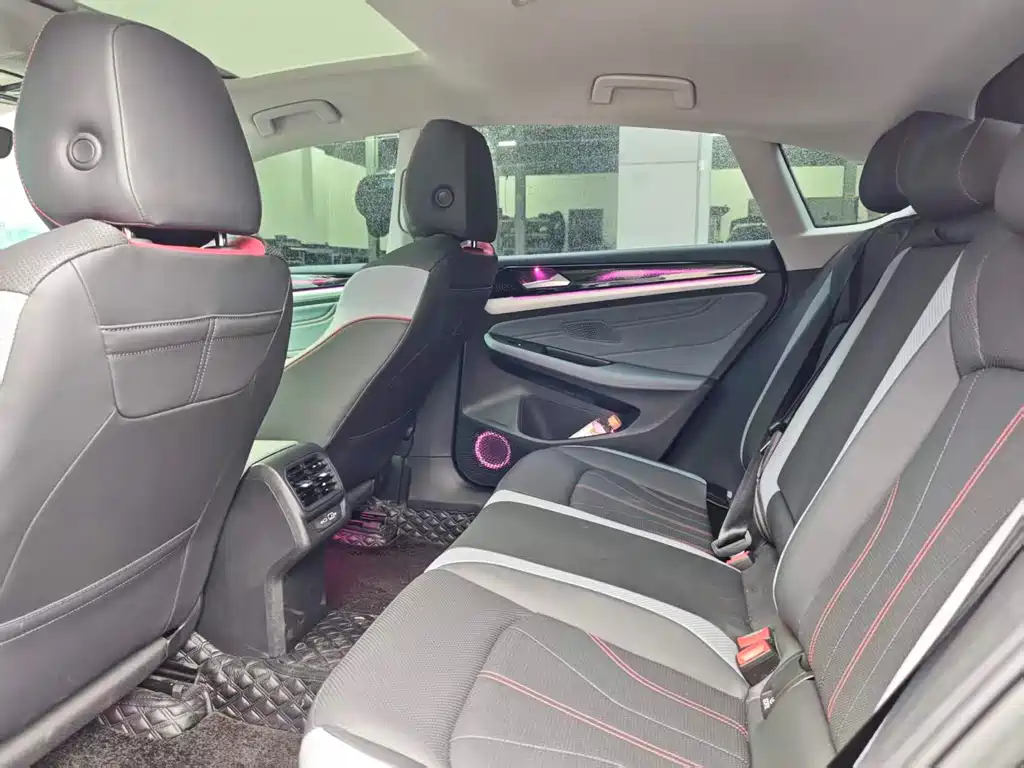 Volkswagen Lamando 2024 — фото 5