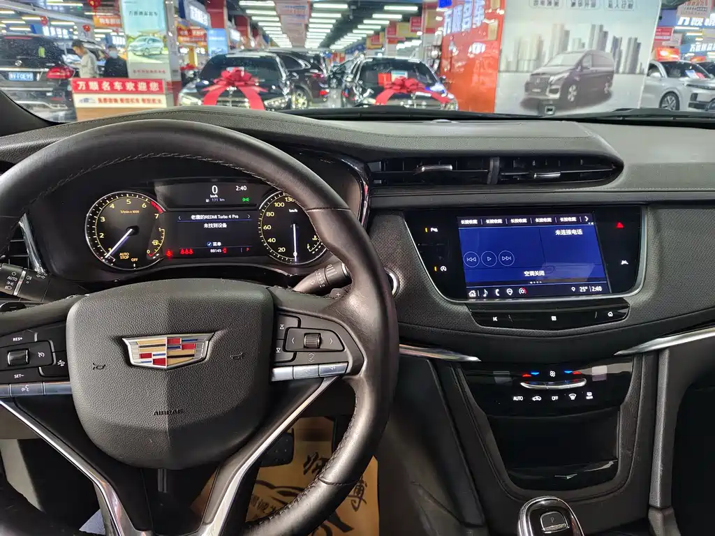 Cadillac XT6 2021 — фото 10