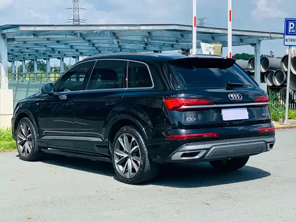 Audi Q7 2022