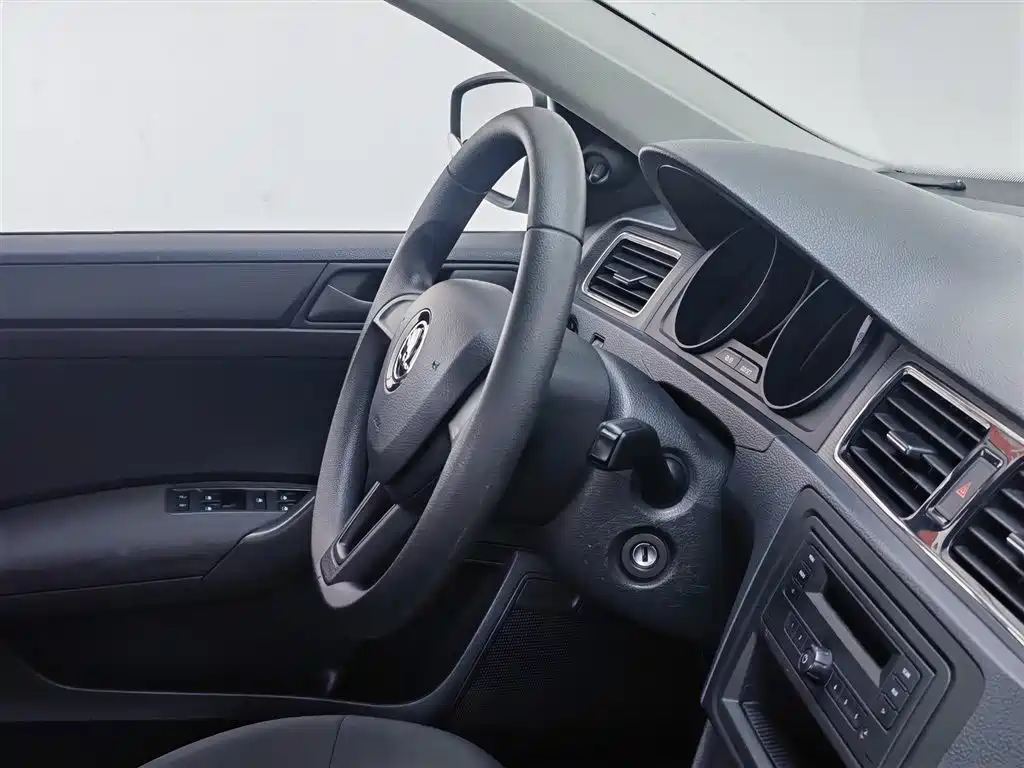 Skoda Rapid Spaceback 2019 — фото 22