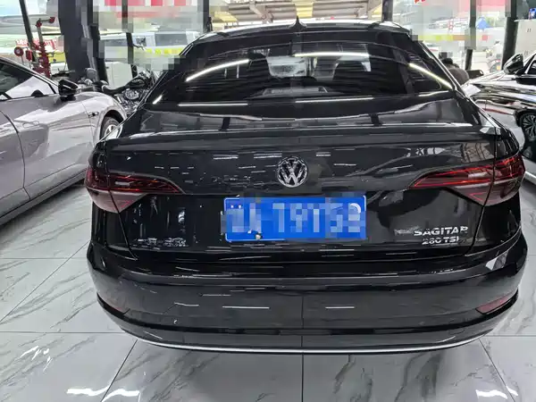 Volkswagen Sagitar 2020