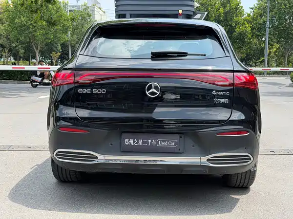 Mercedes-Benz EQE SUV 2024