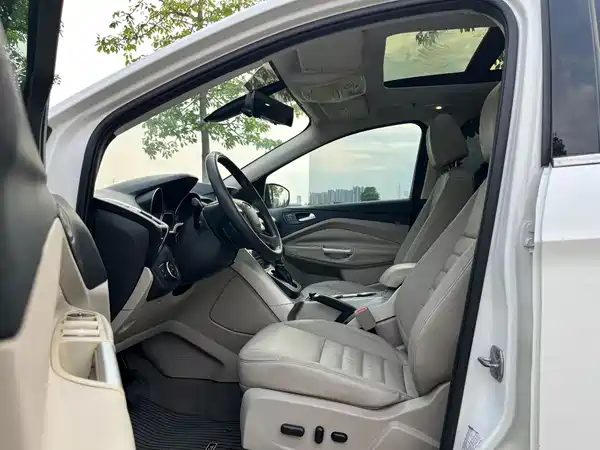 Ford Kuga 2013