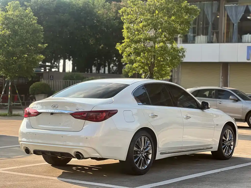 Infiniti Q50L 2018 — фото 5
