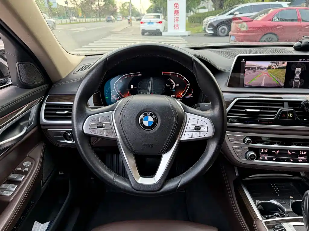 BMW 7 Series 2021 — фото 14