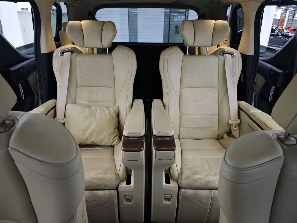 Toyota Alphard 2015 — фото 15
