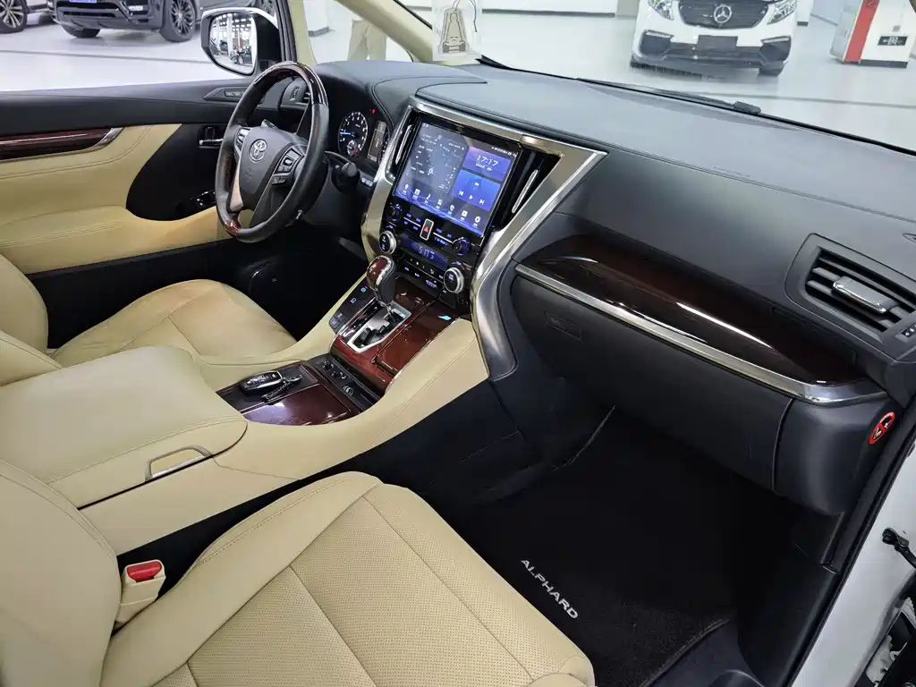 Toyota Alphard 2015 — фото 10