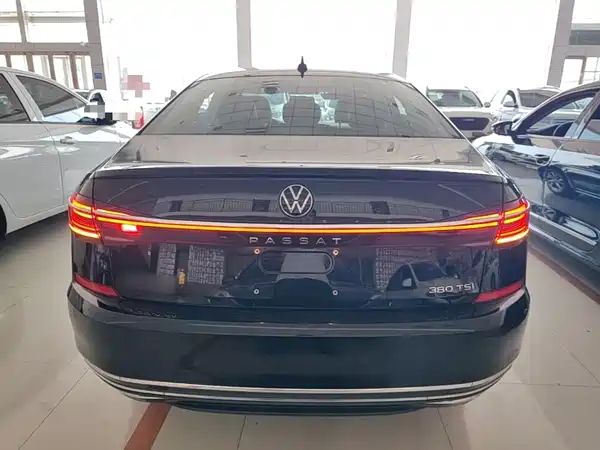 Volkswagen Passat 2023