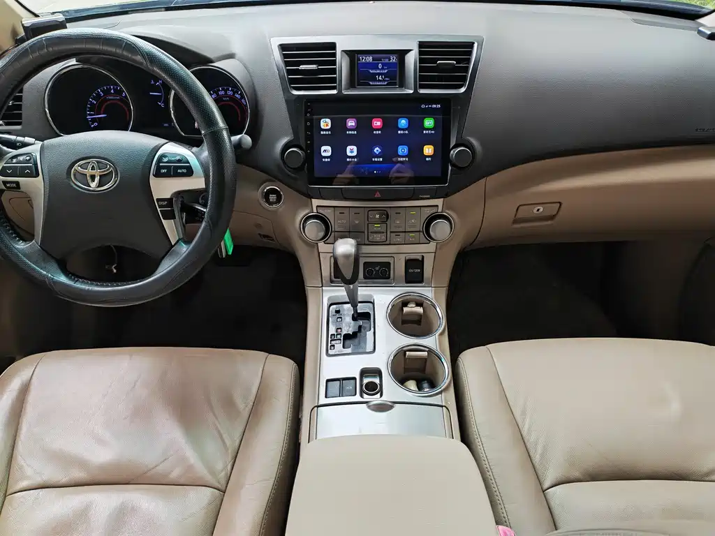 Toyota Highlander 2014 — фото 11